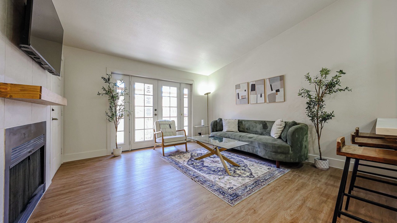 Photo of Livingroom in North Mountain