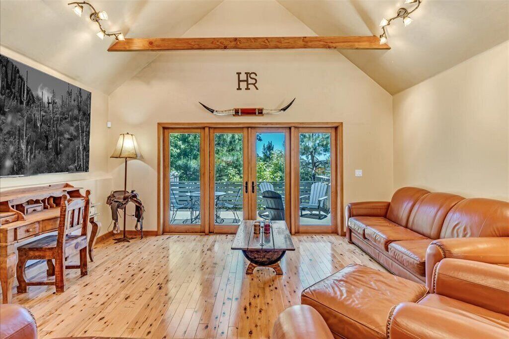 Photo of Livingroom in Summerhaven