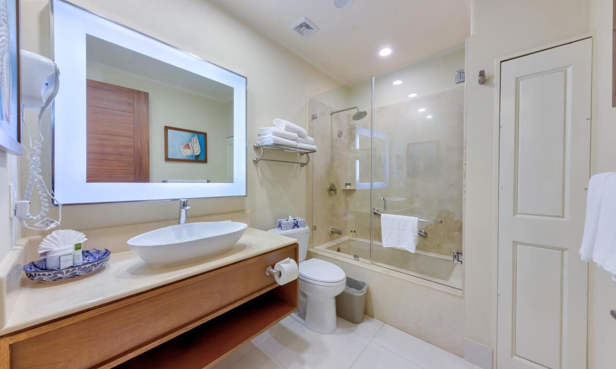 Photo of Bathroom in Ildefonso Green