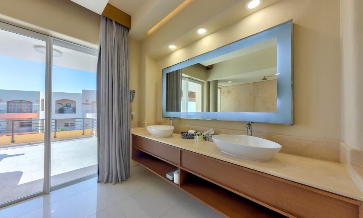 Photo of Bathroom in Ildefonso Green