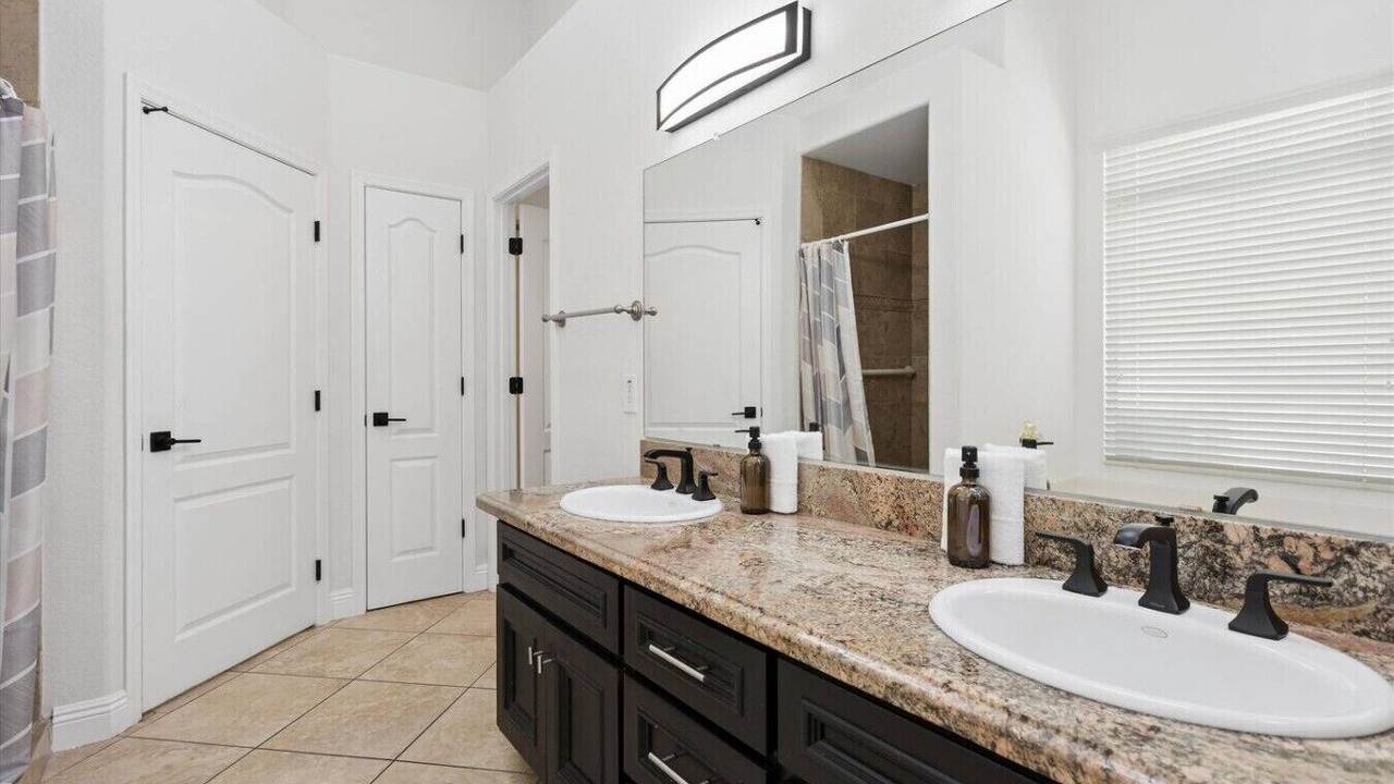Photo of Bathroom in Arrowhead Lakes