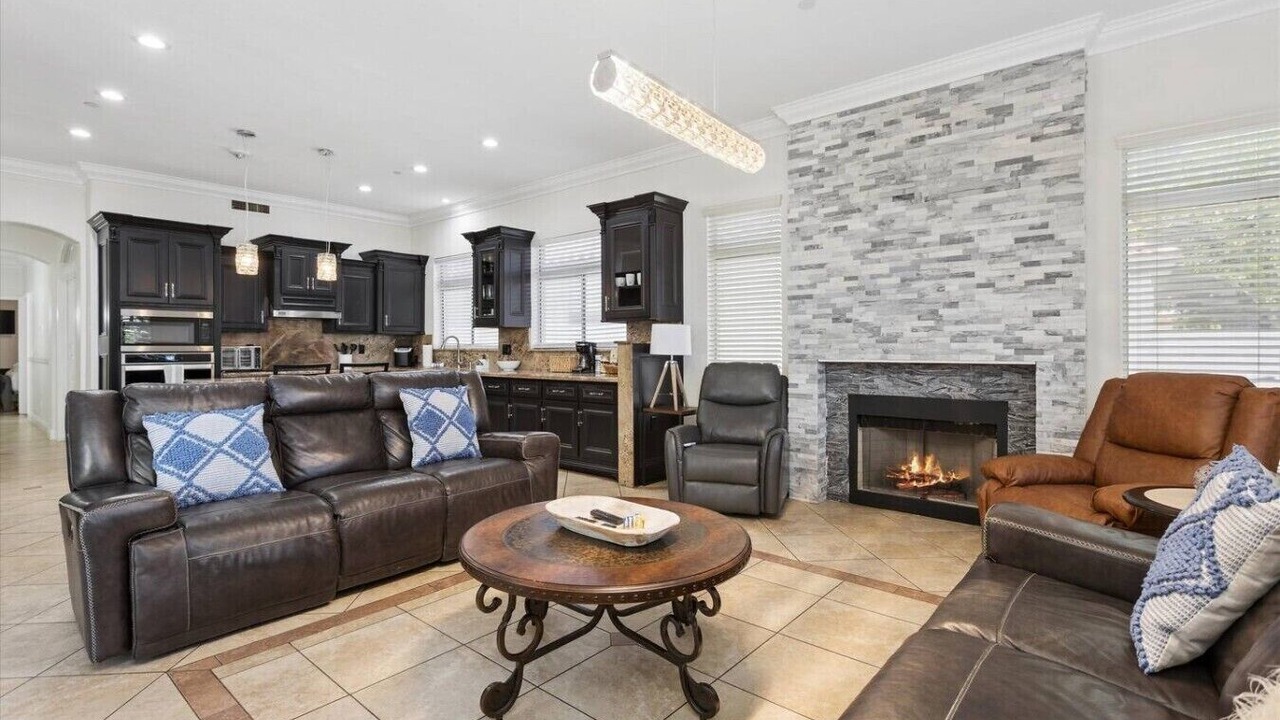 Photo of Livingroom in Arrowhead Lakes