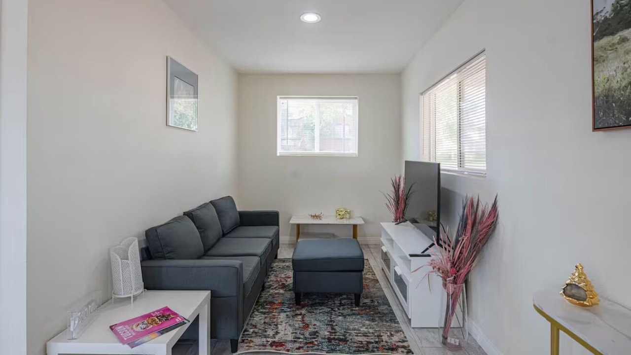 Photo of Livingroom in Coldwater Springs