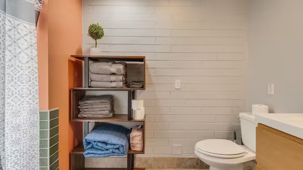 Photo of Bathroom in Ocotillo Manor