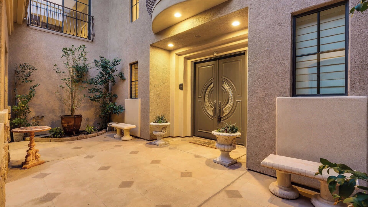 Photo of Patio Balcony in Arrowhead Lakes