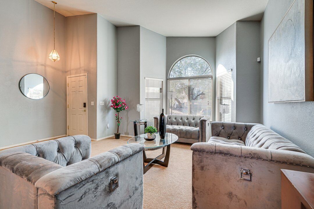 Photo of Livingroom in Tucson