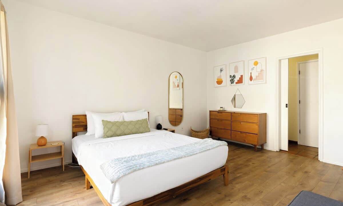 Photo of Bedroom in Blenman-Elm
