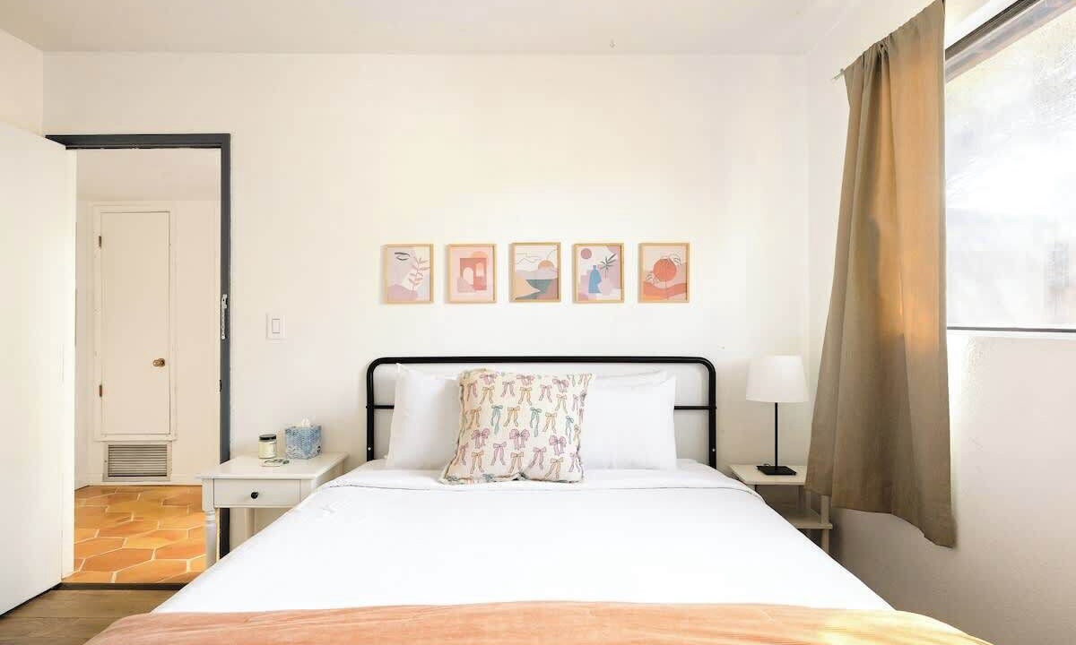 Photo of Bedroom in Blenman-Elm