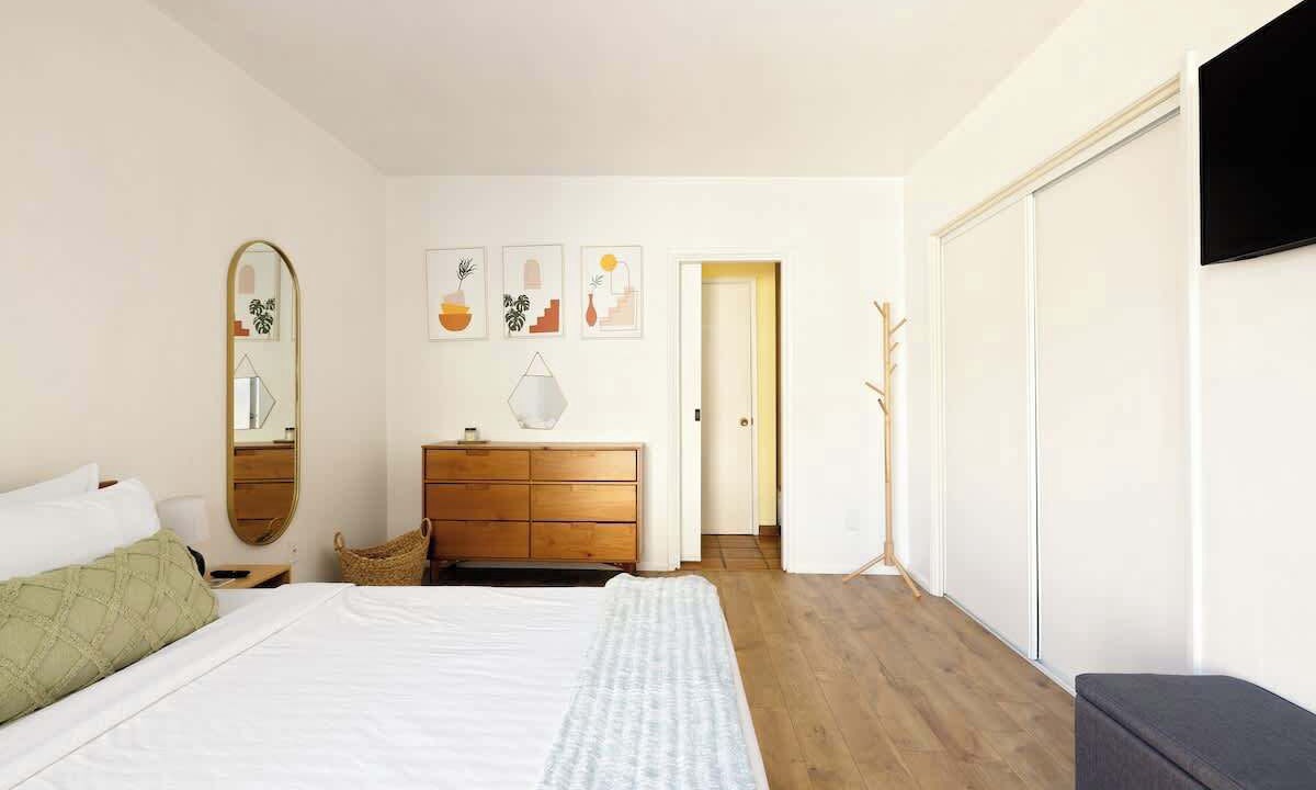 Photo of Bedroom in Blenman-Elm