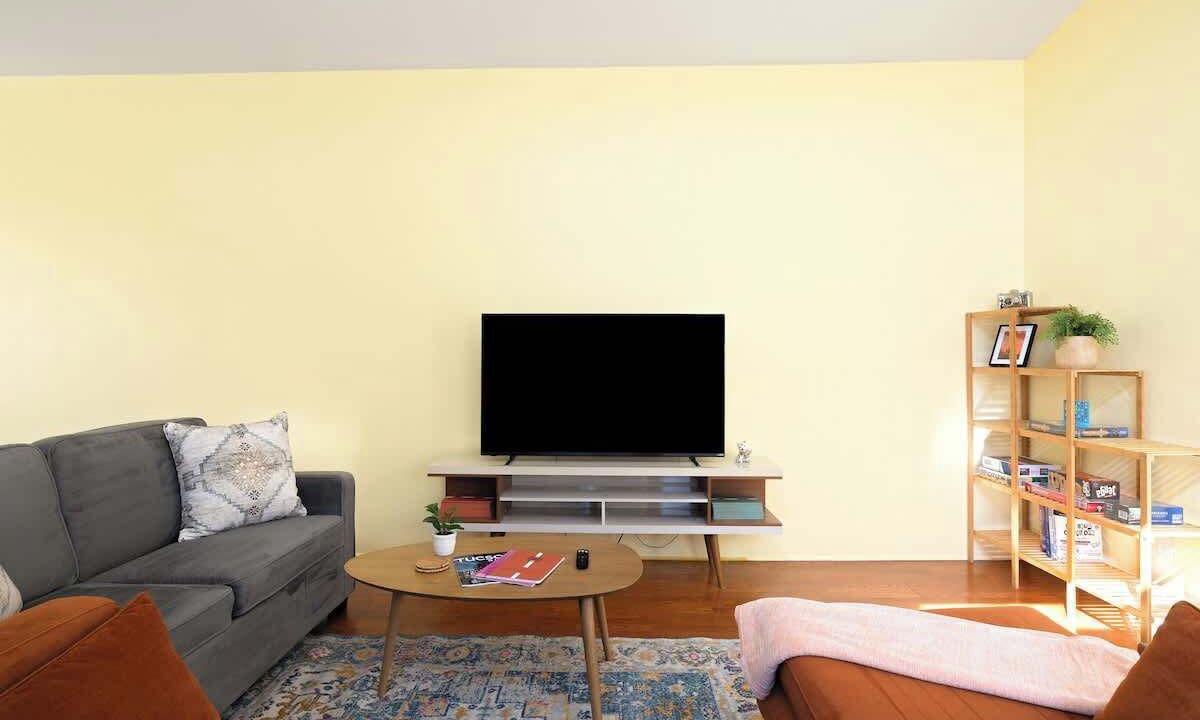 Photo of Livingroom in Blenman-Elm