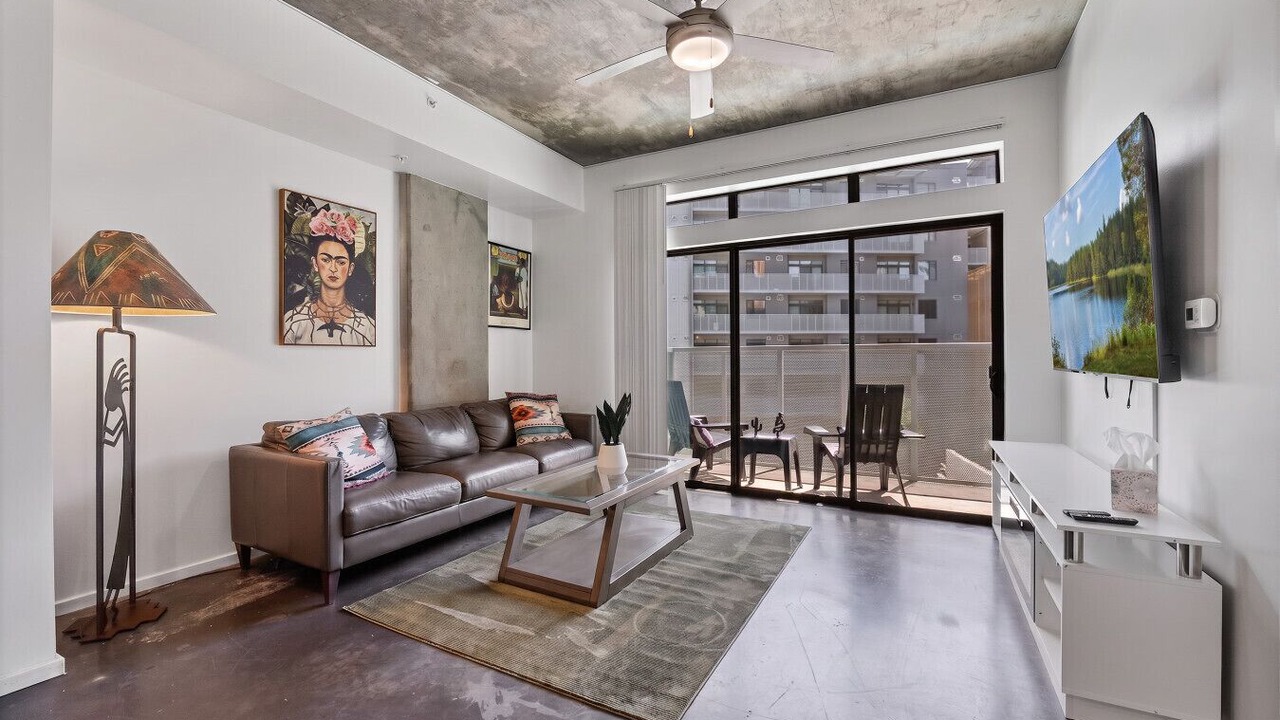 Photo of Livingroom in Evans Churchill