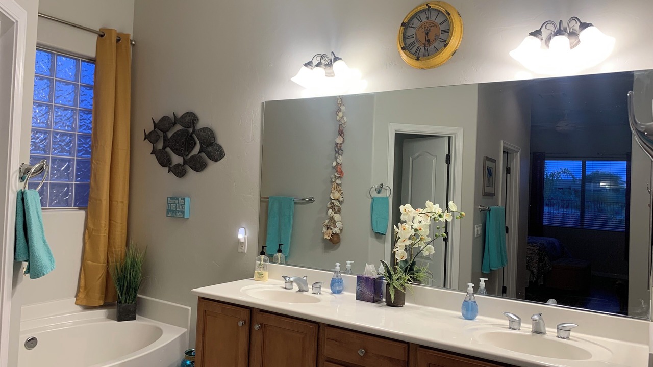 Photo of Bathroom in Dove Mountain
