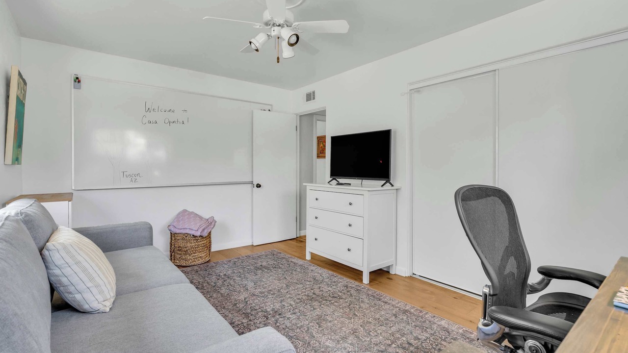 Photo of Livingroom in Harold Bell Wright Estates