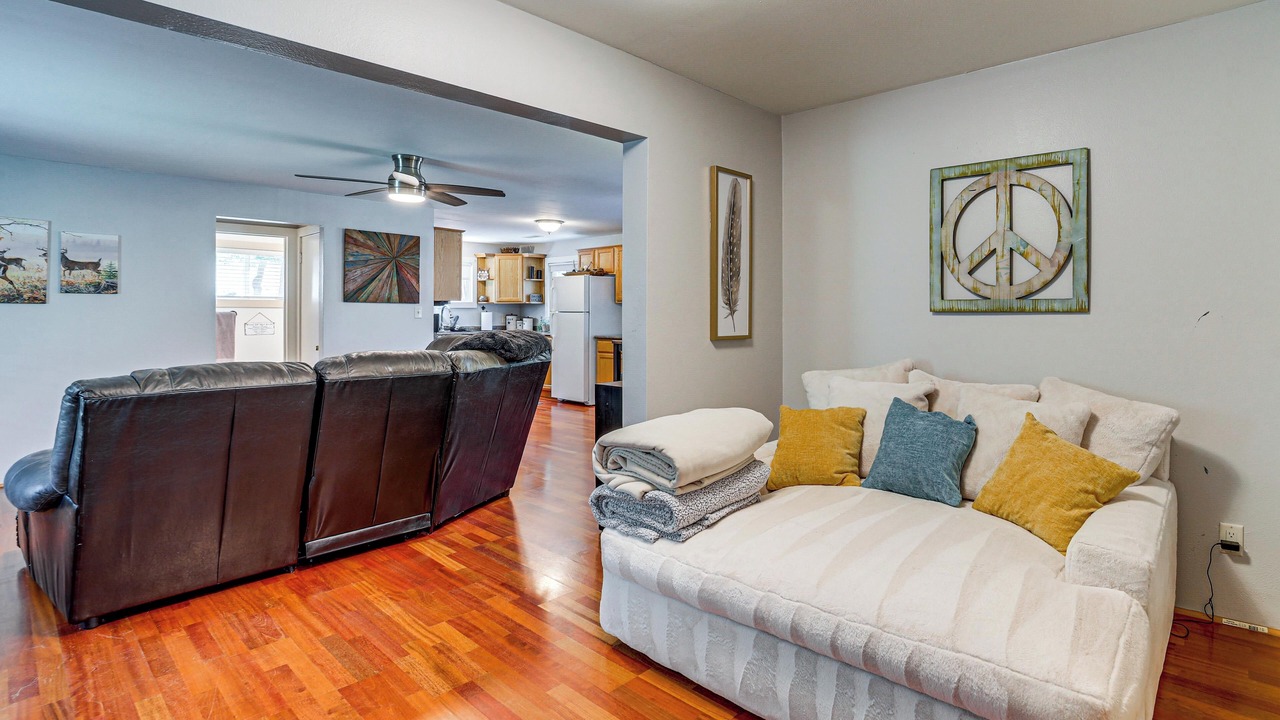 Photo of Livingroom in Ponderosa Park