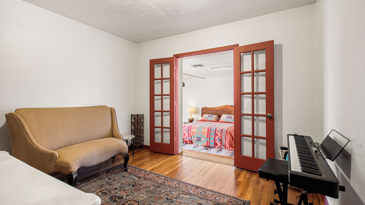 Photo of Bedroom in Blenman-Elm