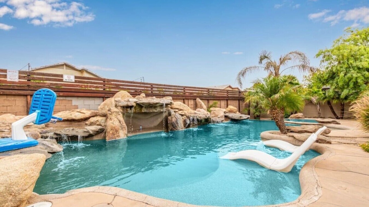 Photo of Outdoor in Paradise Valley Village