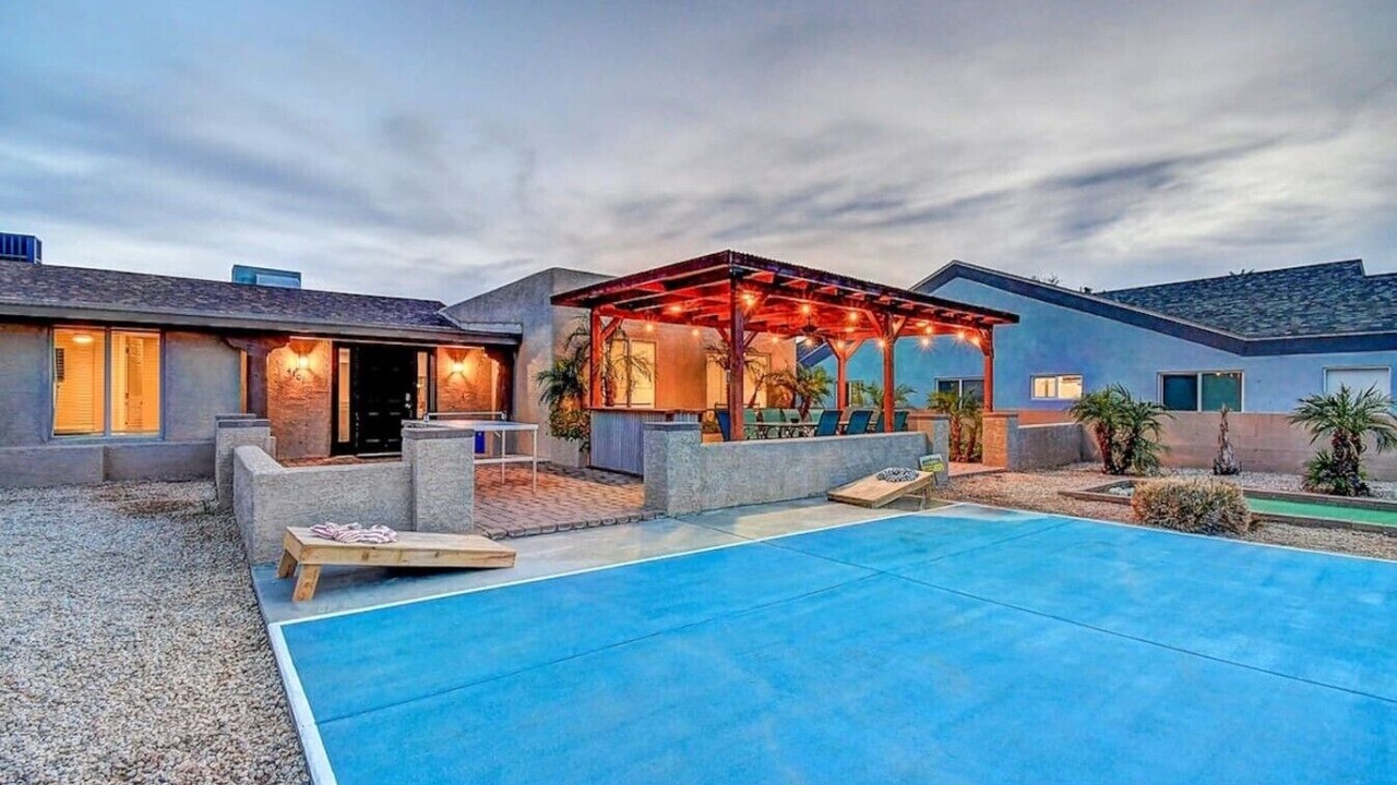 Photo of Patio Balcony in Paradise Valley Village