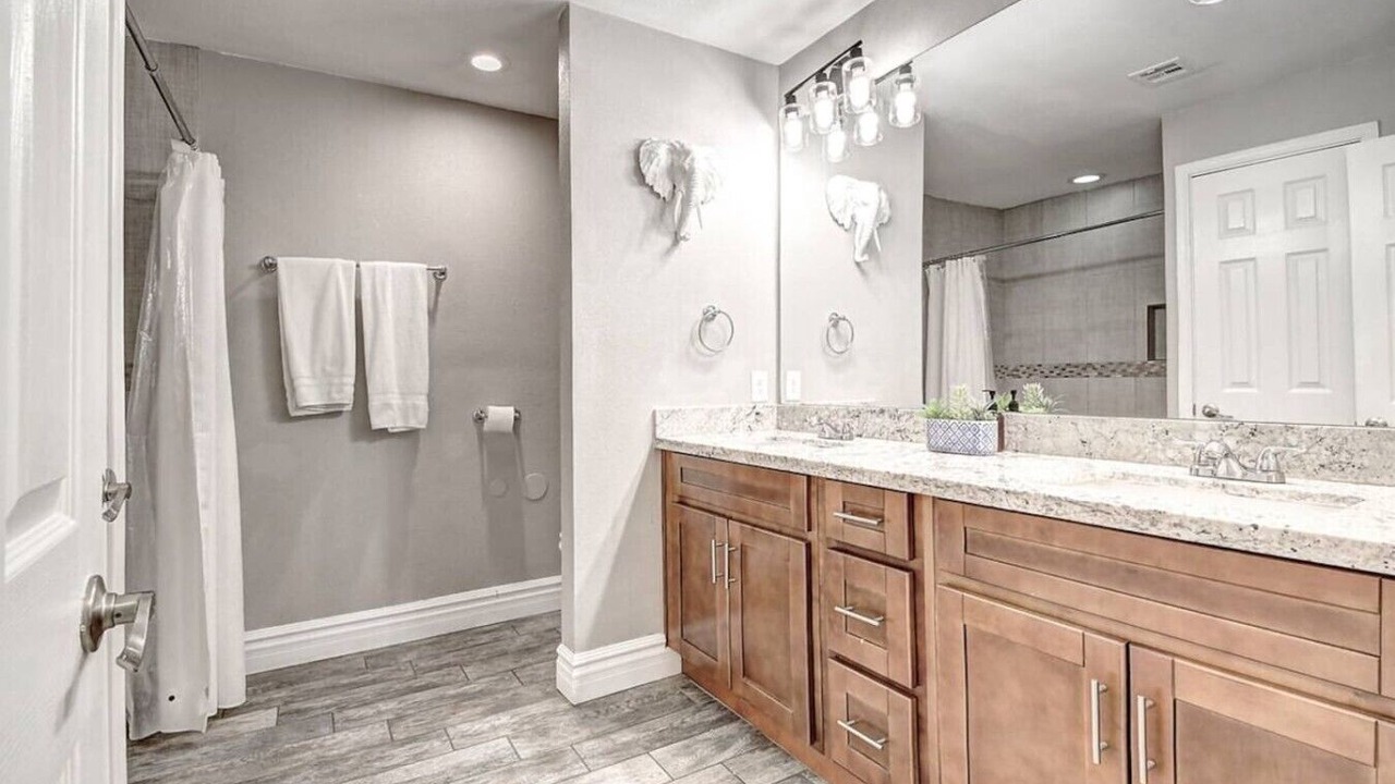 Photo of Bathroom in Paradise Valley Village