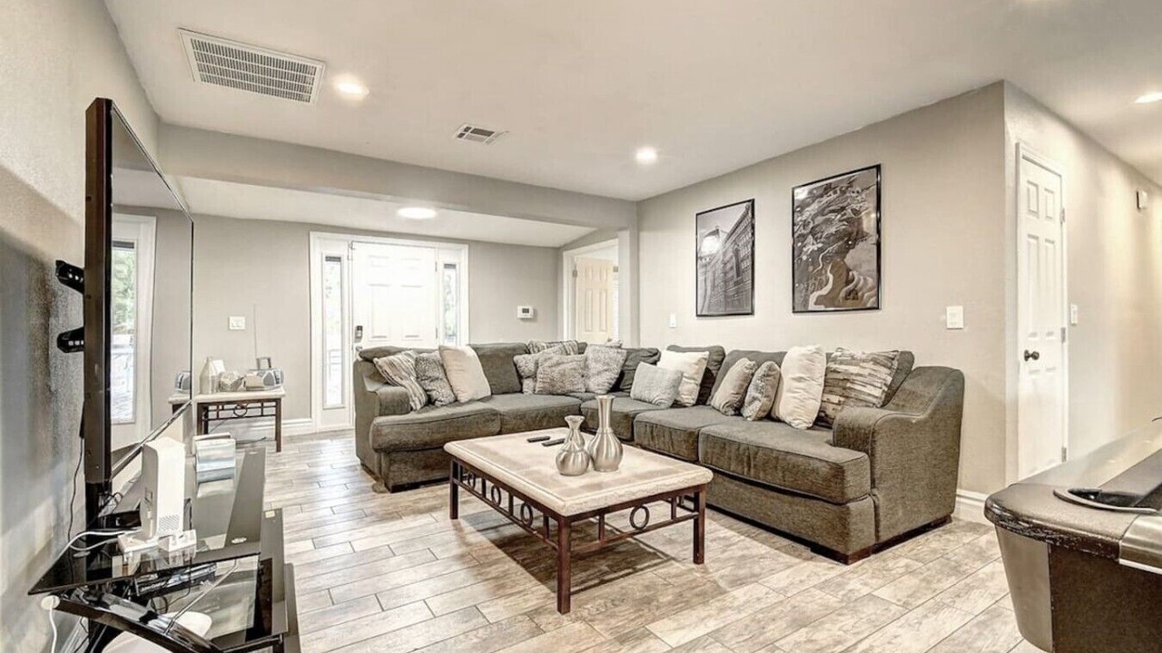 Photo of Livingroom in Paradise Valley Village