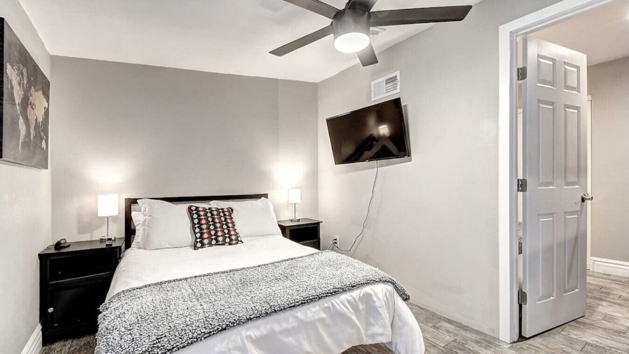 Photo of Bedroom in Paradise Valley Village