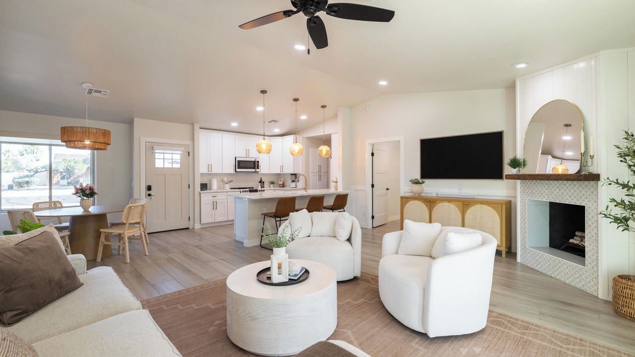 Photo of Livingroom in La Paz At Desert Springs