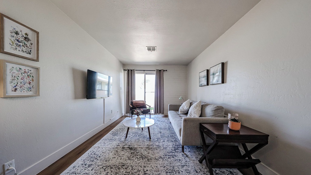 Photo of Livingroom in Encanto