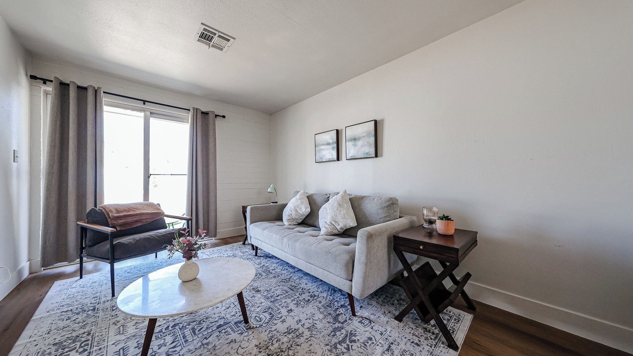 Photo of Livingroom in Encanto