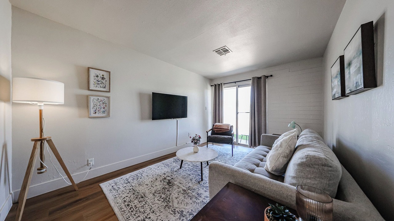 Photo of Livingroom in Encanto