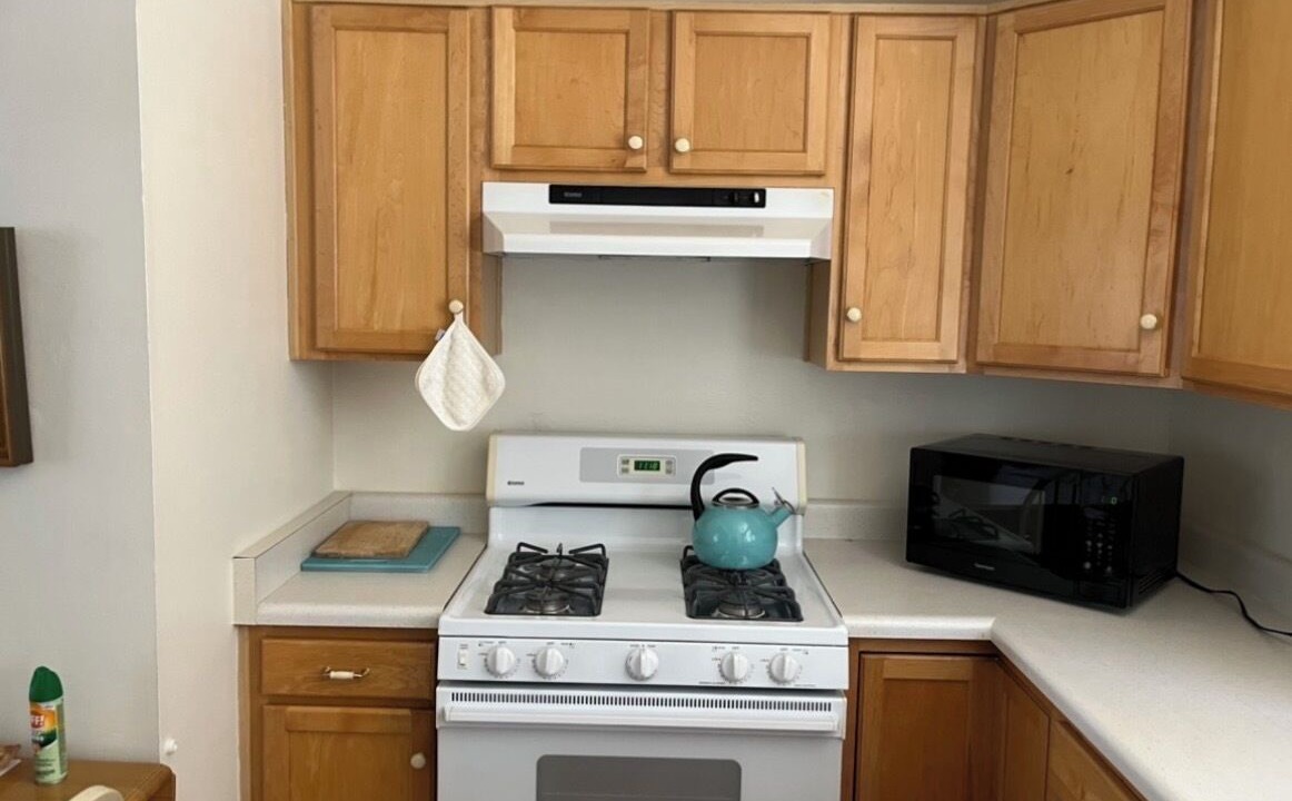 Photo of Kitchen in Tucson Green Valley Townhouse Apartment