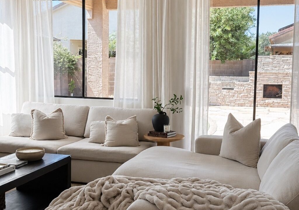 Photo of Livingroom in Surprise Farms