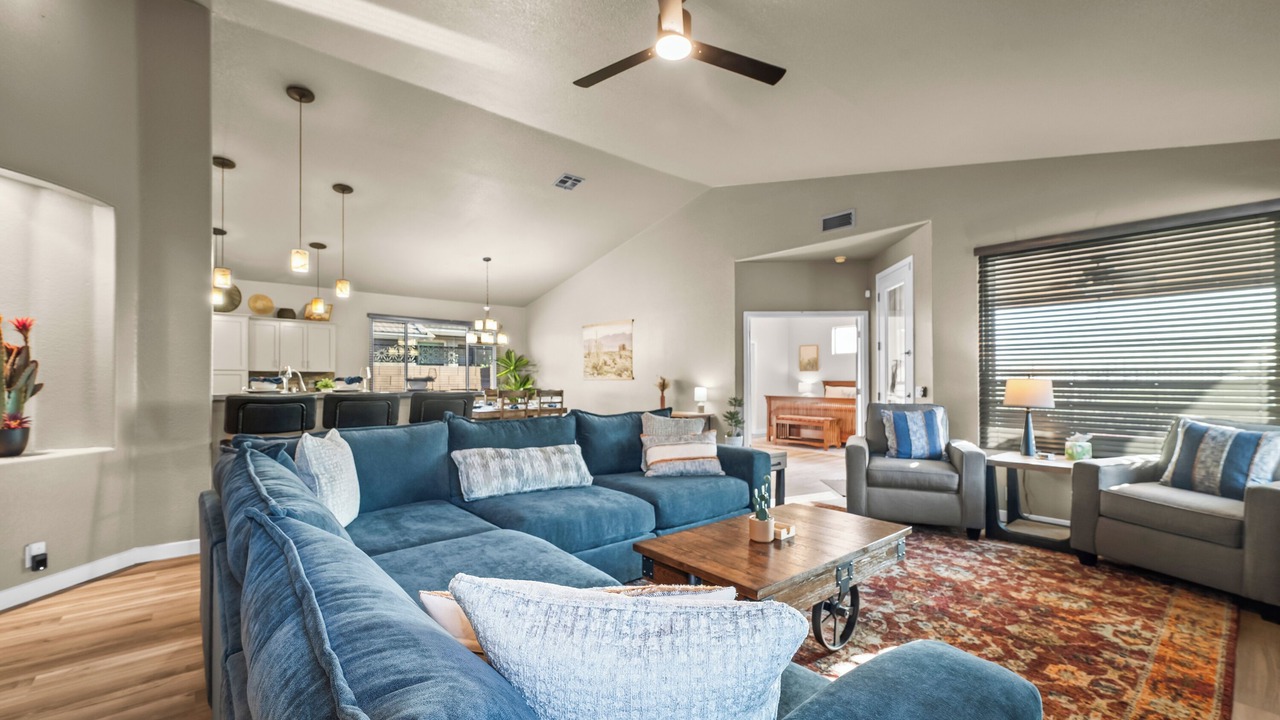 Photo of Livingroom in Gold Canyon