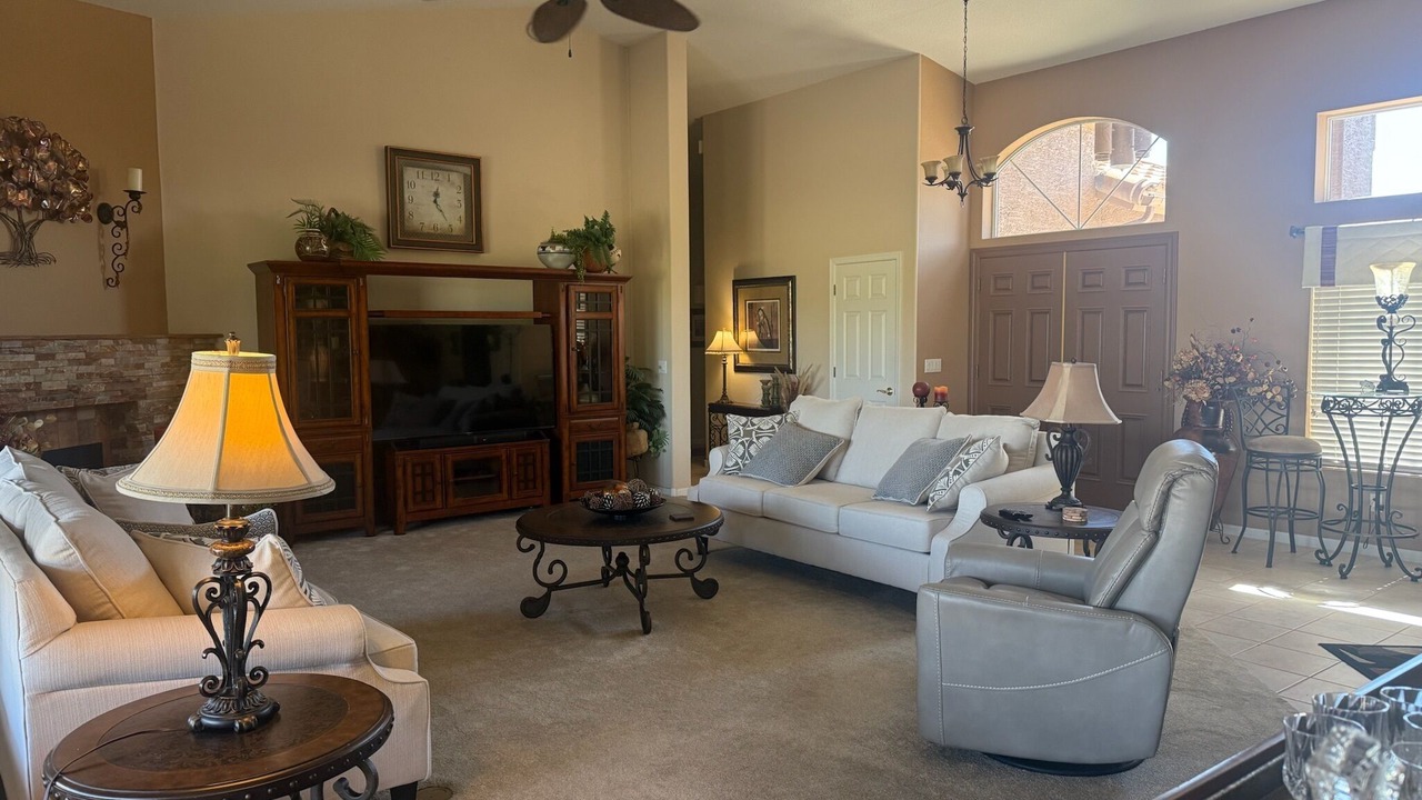 Photo of Livingroom in Gold Canyon