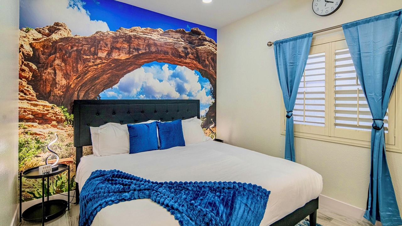 Photo of Bedroom in Continental Foothills