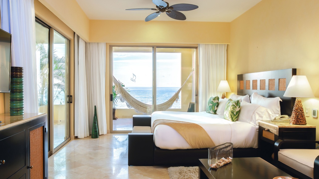 Photo of Bedroom in South Shore Hotel Area