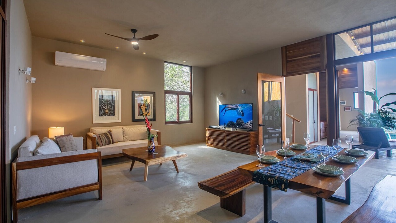 Photo of Livingroom in North End