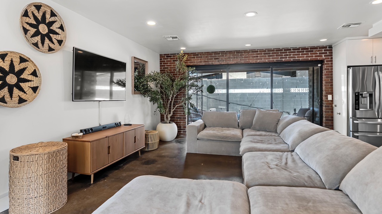 Photo of Livingroom in Encanto