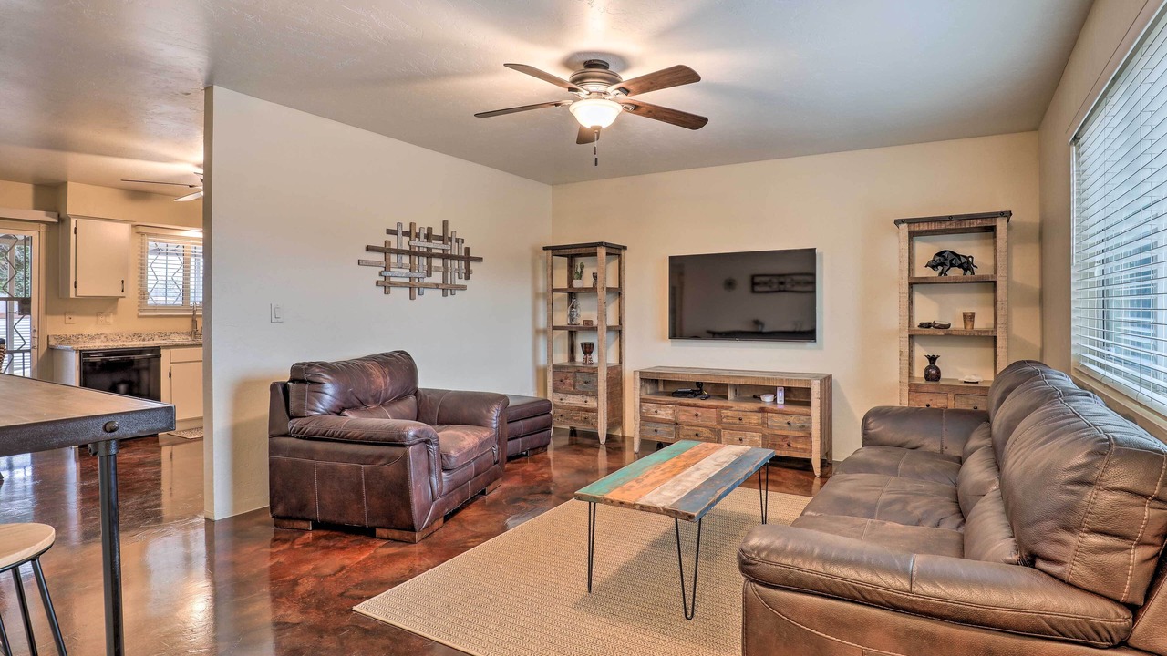 Photo of Livingroom in Tucson