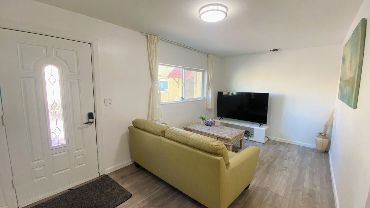 Photo of Livingroom in Downtown Phoenix