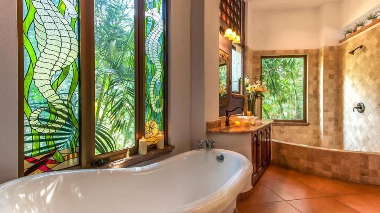 Photo of Bathroom in Romantic Zone
