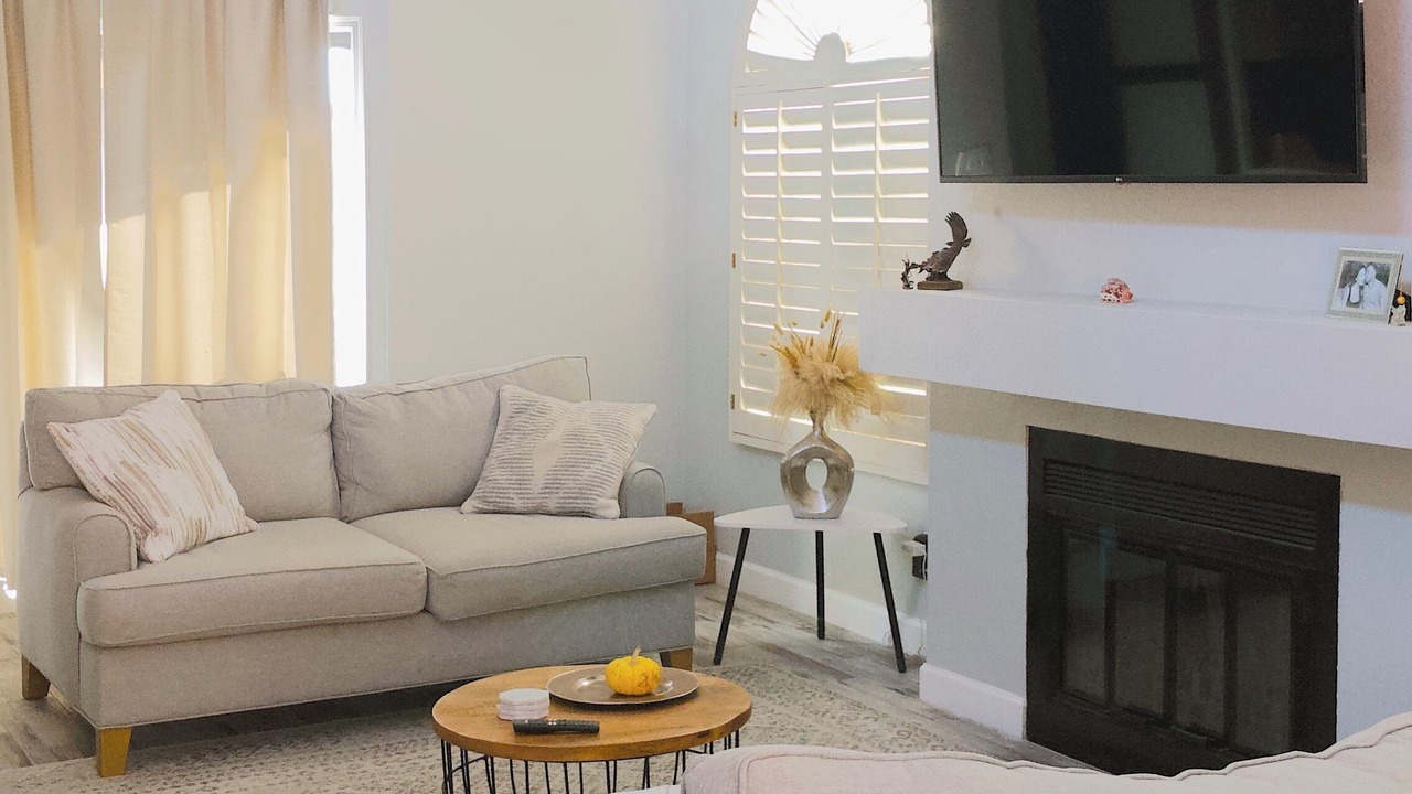 Photo of Livingroom in Paradise Valley Village