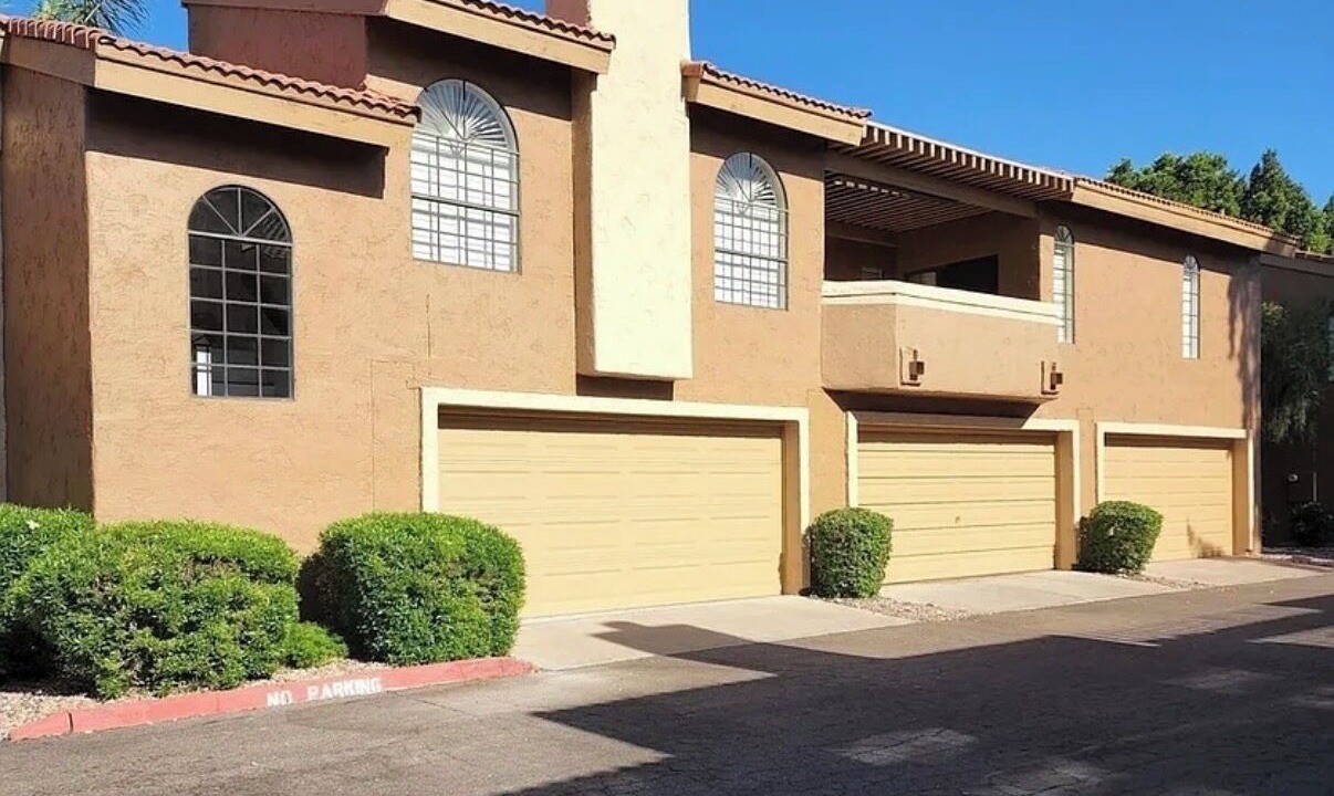 Photo of Outdoor in Paradise Valley Village