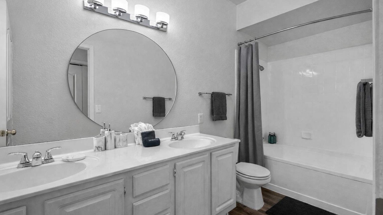 Photo of Bathroom in McDowell Mountain Apartments