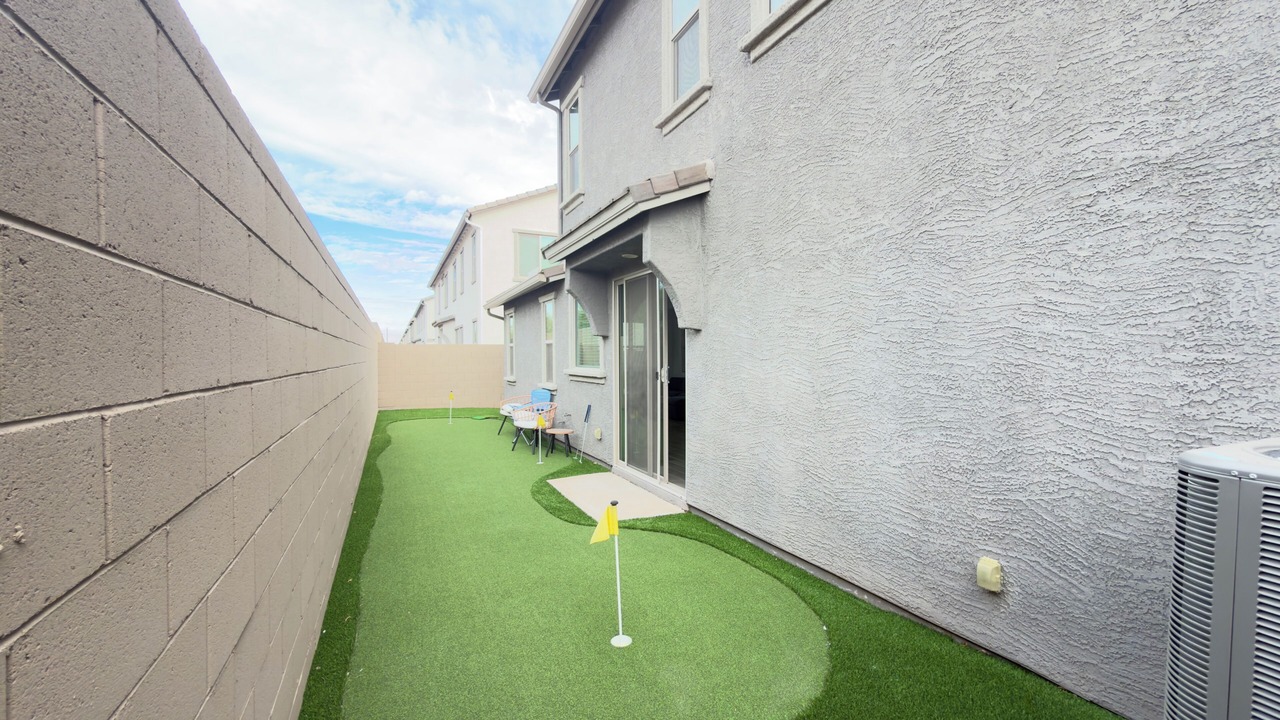 Photo of Outdoor in Estrella Village