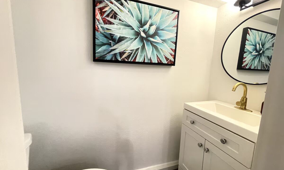Photo of Bathroom in Fashion Square