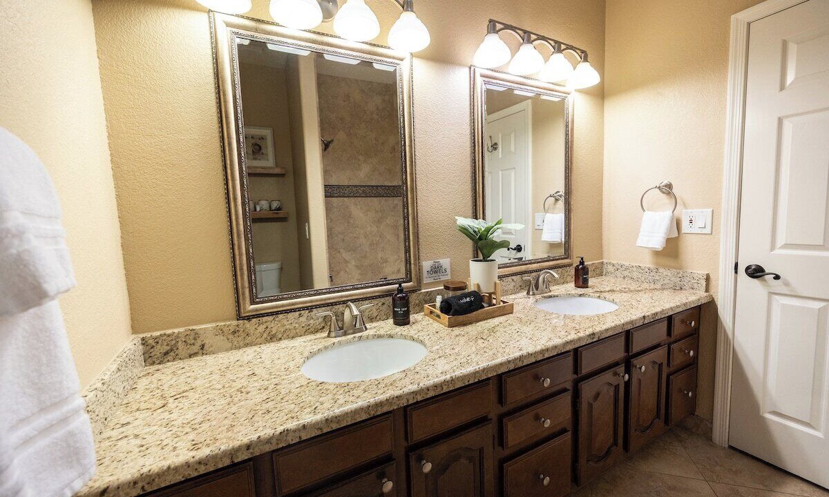 Photo of Bathroom in Paradise Park Vista