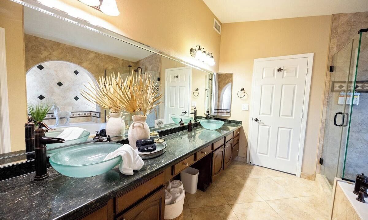Photo of Bathroom in Paradise Park Vista