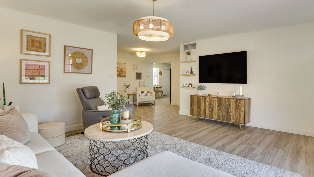Photo of Livingroom in Scottsdale Estates Six