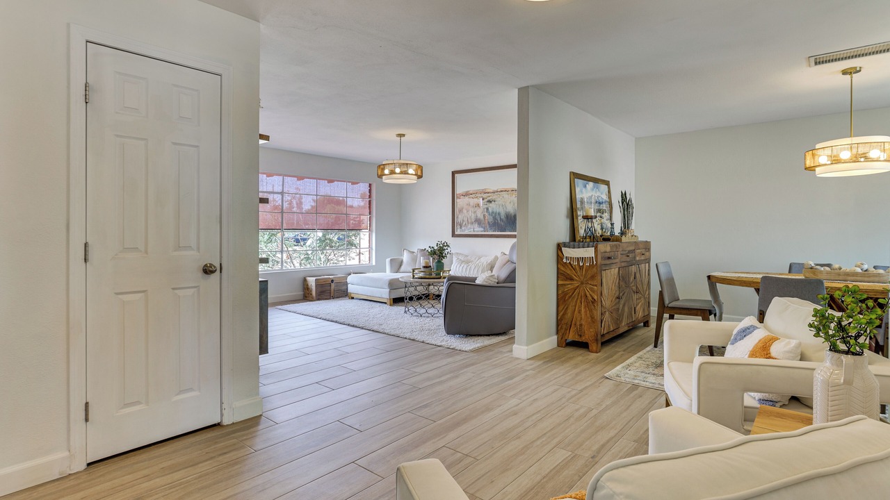 Photo of Livingroom in Scottsdale Estates Six