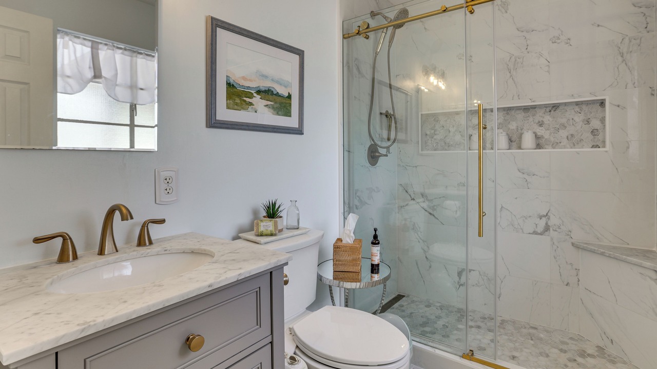 Photo of Bathroom in Scottsdale Estates Six