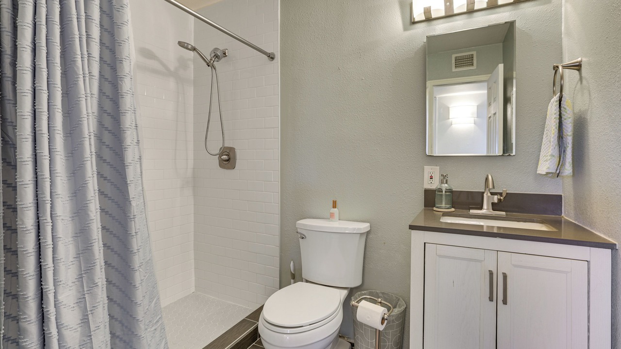 Photo of Bathroom in Scottsdale Estates Six